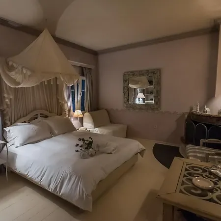 Anerada inn Suites&Spa - Pet Friendly Mega Chorio