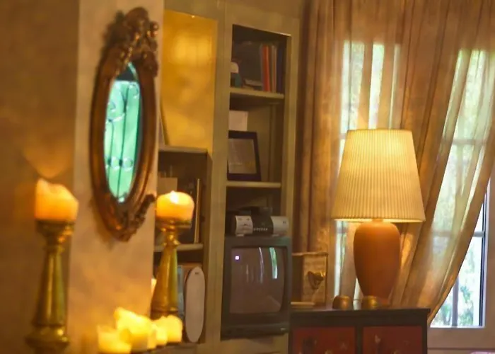 Πανσιόν Anerada & - Pet Friendly Mega Chorio