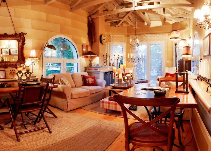 Πανσιόν Anerada & - Pet Friendly Mega Chorio